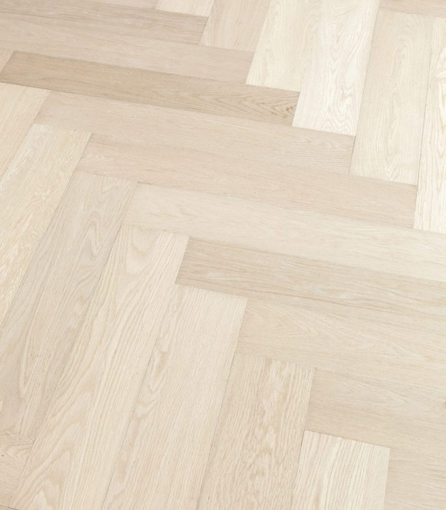 Unfinished Prime Oak Herringbone - 70mm x 11mm x 490mm Engineered ...