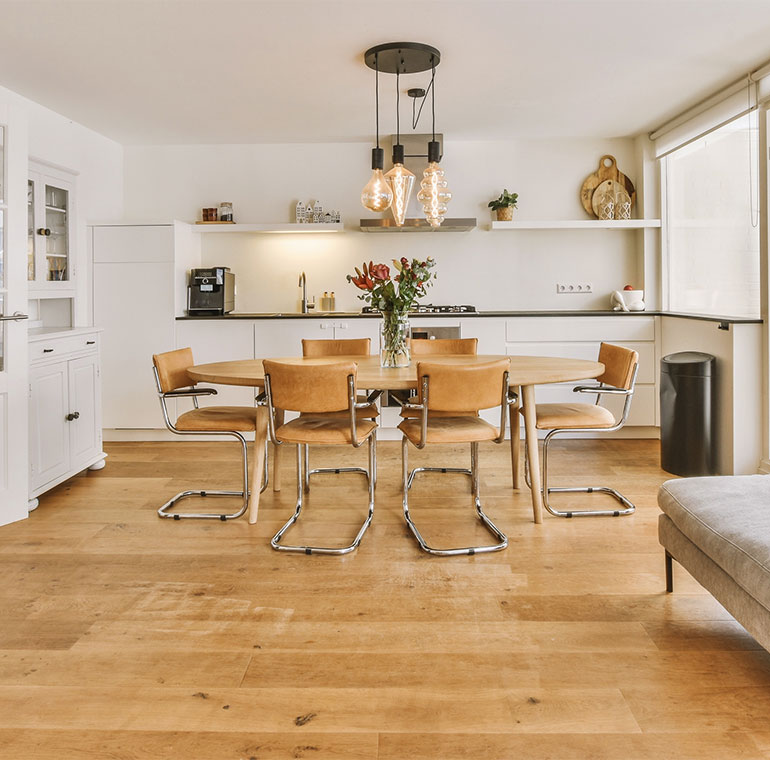 Durable Lacquered Oak Engineered Flooring