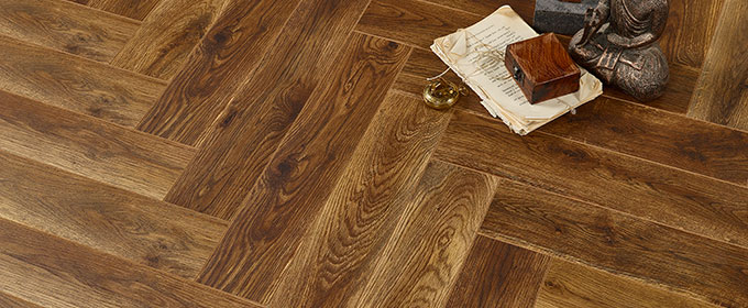 Cascade Oak Herringbone AC5 Laminate Click Floor