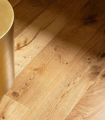 Paddock Wood Oak Plank UV Lacquered 190mm x 14mm Engineered Wood Flooring