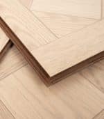 Crystal Caramel Oak Versailles Panel AC4 Laminate Click Flooring