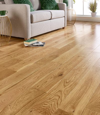 Classic Plank UV Lacquered 150mm x 18mm Solid Oak Wood Flooring
