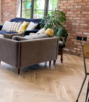 Invisible Clear Oak Herringbone, UV Oiled - 150mm x 14mm Engineered Click Parquet Wood Flooring