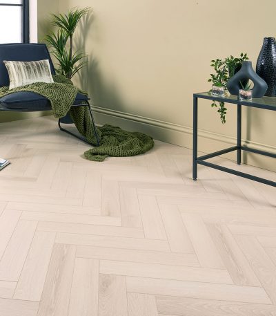 Vanilla Oak Herringbone, 12mm - Laminate Click Flooring
