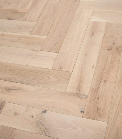Sealed Bare Oak Herringbone Oiled 90mm x 18mm Solid Parquet Wood Flooring